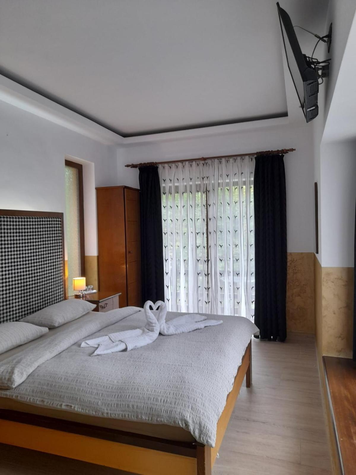 Montana Hotel Sucevita Buitenkant foto