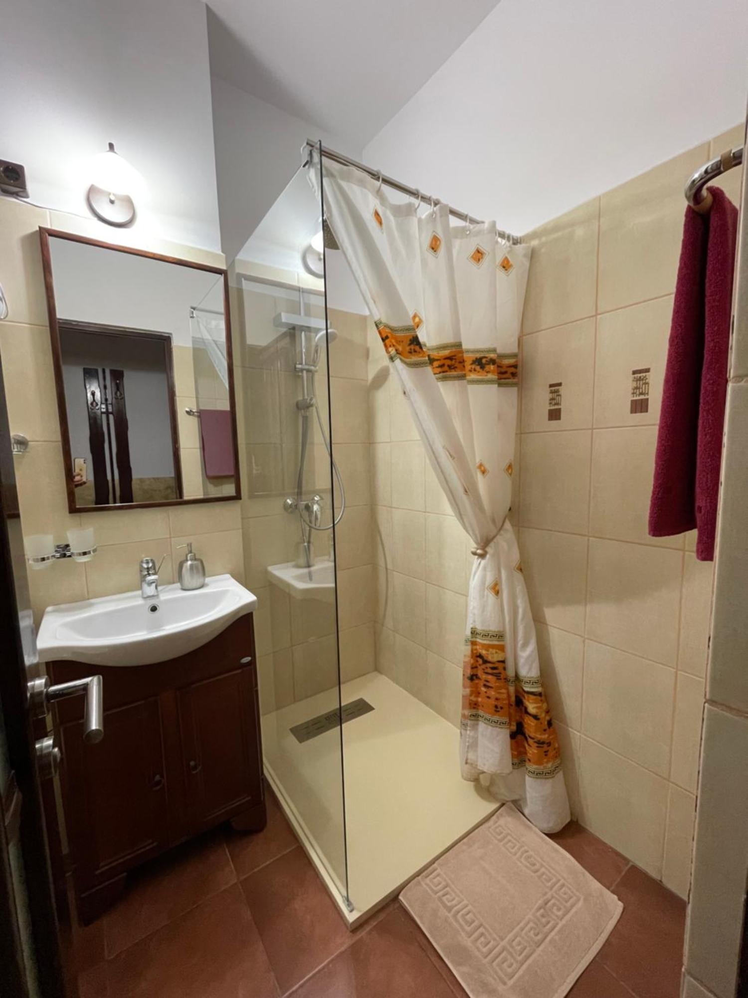 Montana Hotel Sucevita Buitenkant foto